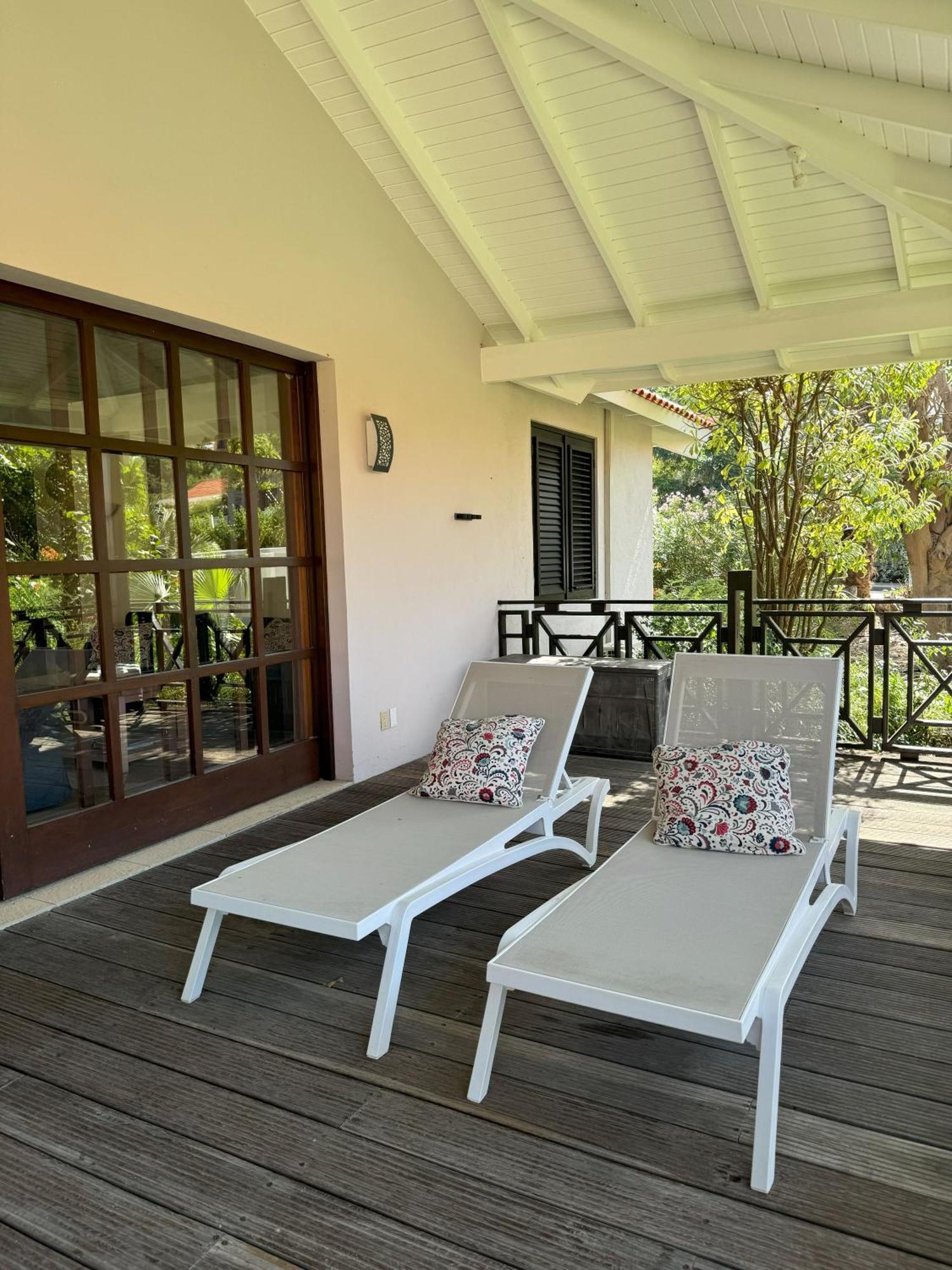 Vrijstaande Bb Beach Villa Azure Blue Bay Luaran gambar